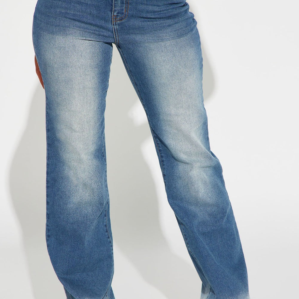 Pocketed Buttoned Straight Jeans